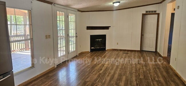 Photo - 3864 Wendell St