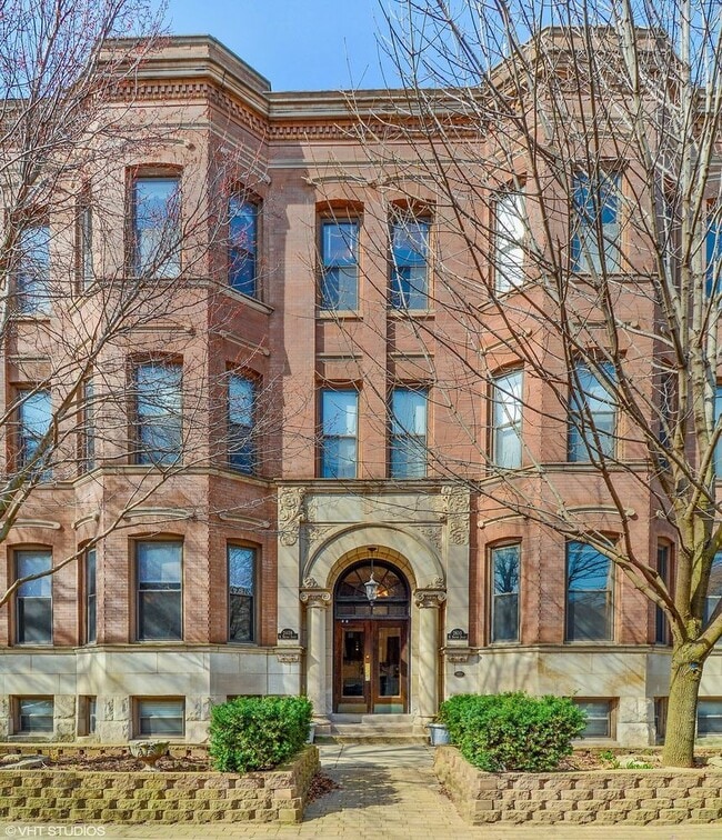 Building Photo - 2608 N Dayton St Unit 1S