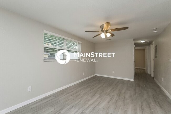 Photo - 4 Bedroom Pet-Friendly Home in TAMPA, FL with Main Street Renewal