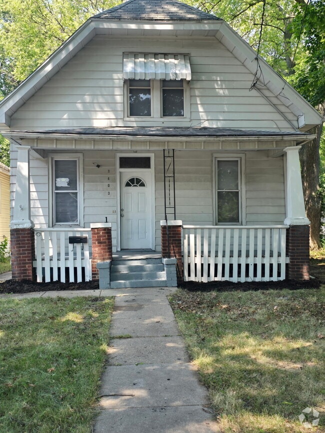 Building Photo - 1403 N Machin Ave Rental
