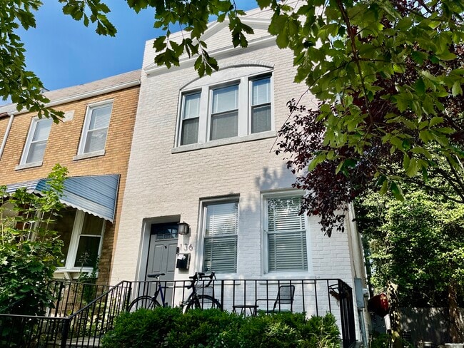 Photo - 136 16th St NE House