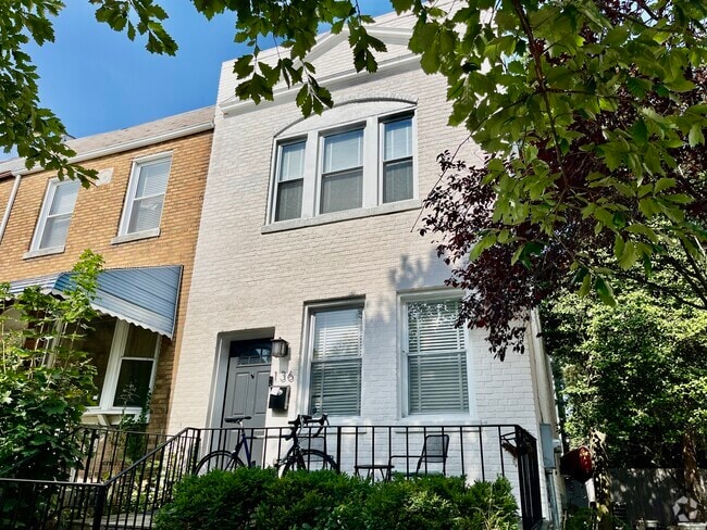 Building Photo - 136 16th St NE Rental