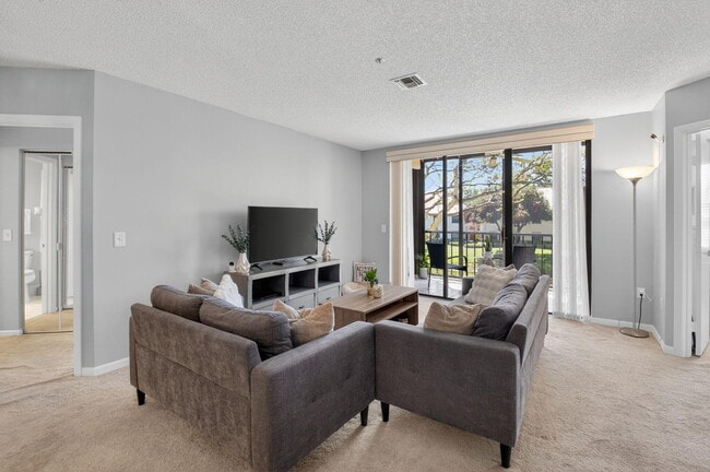 Photo - 5155 Europa Dr Unit M