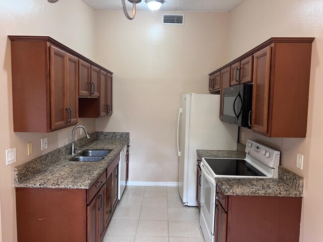 Photo - 7717 Gulf Ct