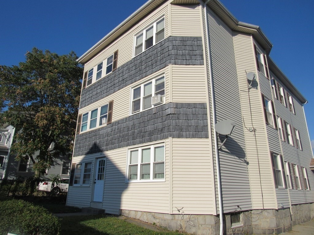 Photo - 52 Plantation St Unit 3