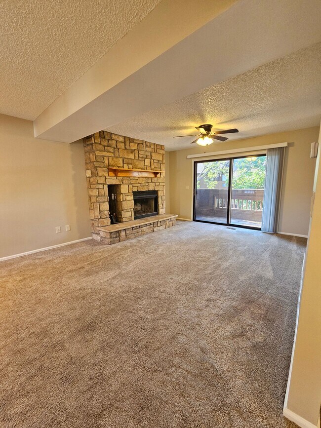 Photo - 945 Moorings Dr