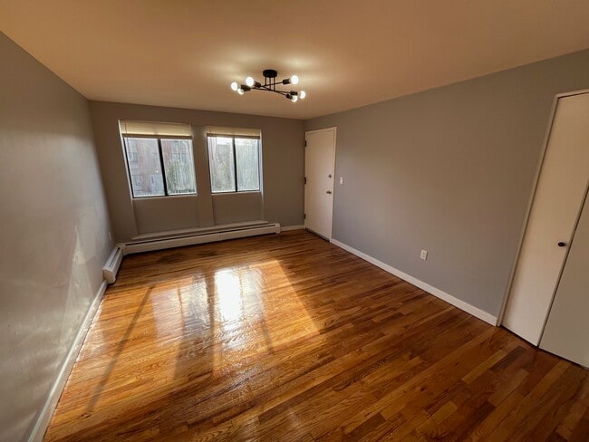 14-20 Sisson St