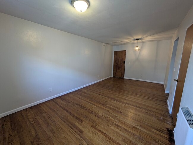 Photo - 617 June St Unit B