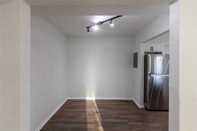 Photo - 5921 Gaston Ave Unit M