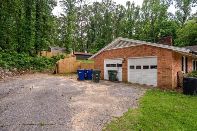 Photo - 4222 Arbutus Dr