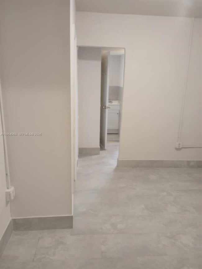 Photo - 1241 Dr Martin Luther King Jr Blvd Unidad 2