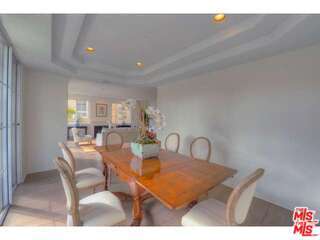 1182 Wellesley Ave