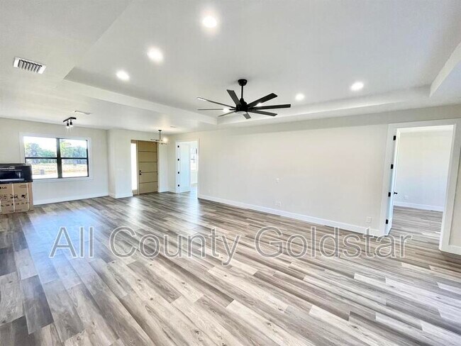 Photo - 31 Pine Valley Pl