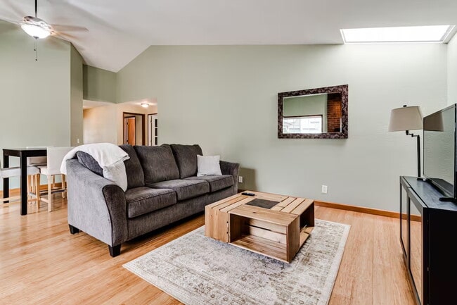 Building Photo - 2644 Willona Dr Rental