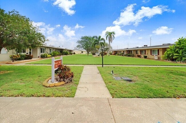 Photo - 1309 Warwick Ct Casa