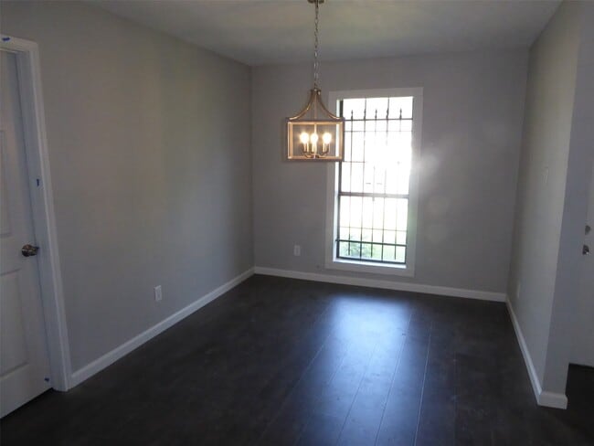 12902 Southspring Dr