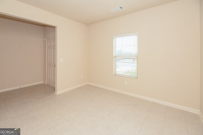 Photo - 75 Michelle Wy