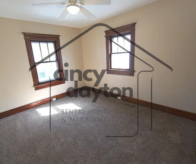 Photo - 1654 Suman Ave