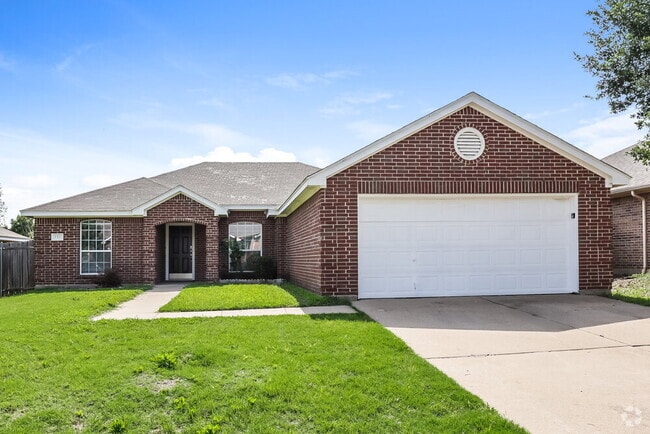 Building Photo - 316 Rock Hill Dr Rental