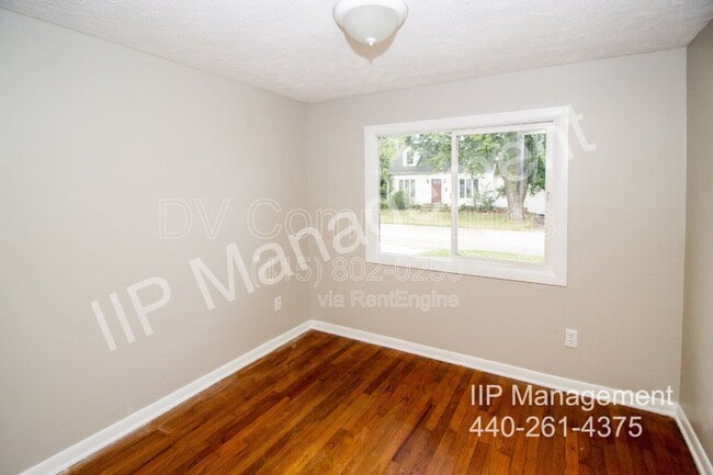 Photo - 6177 Iroquois Trail