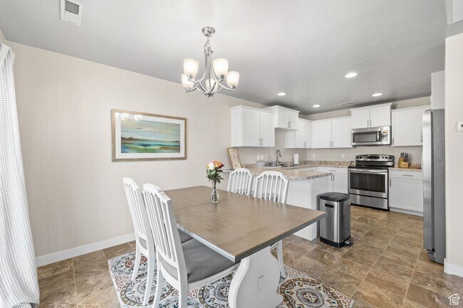Photo - 3 Bedroom Townhome  in Pleasant Grove for Rent!