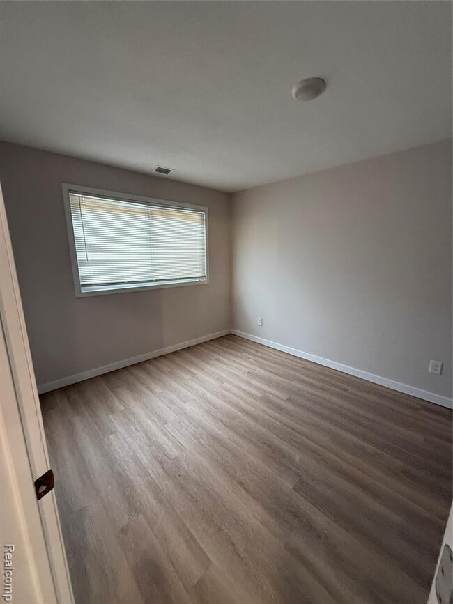 Photo - 11359 Winthrop St