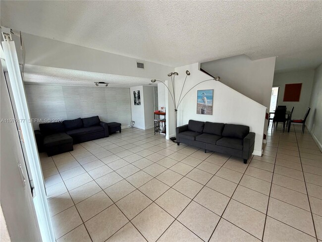 Photo - 8556 NW 8th St