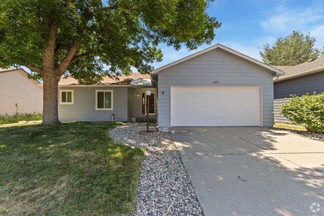Building Photo - 4243 Pin Oak Dr Rental