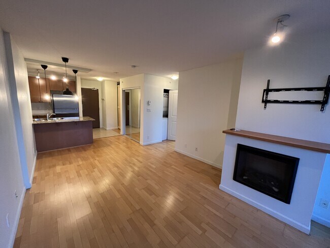 Photo - 610 Victoria St