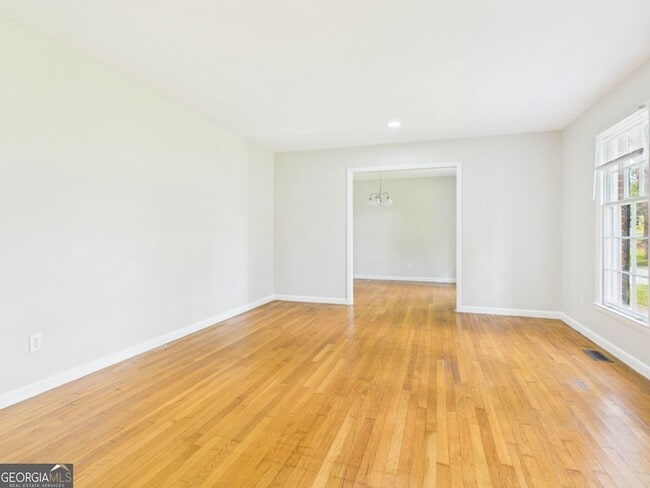 Photo - 1881 Tanglewood Rd