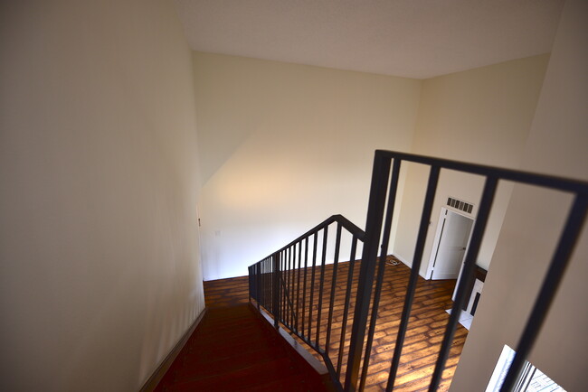 Photo - 1339 N Columbus Ave Condo