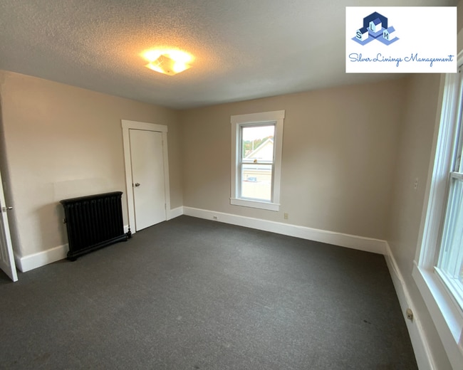 11 Pleasant St Unit 2
