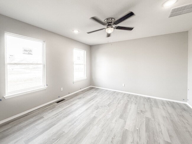 Photo - Brand New Home!!