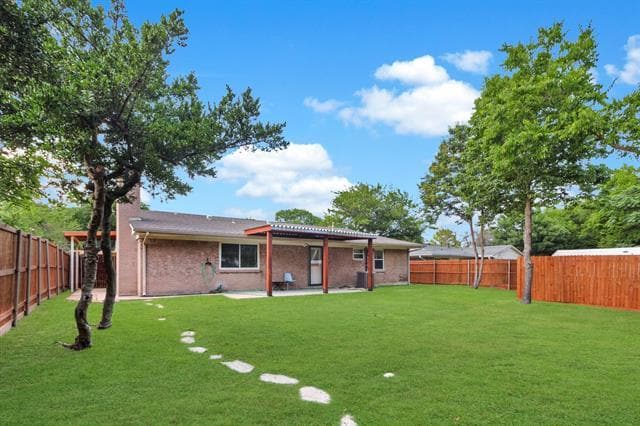 Photo - 821 Wisteria Way