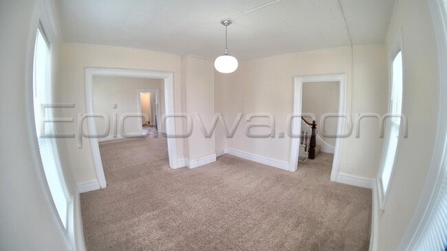 Photo - 1001 C Ave NW