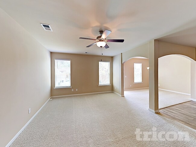 Photo - 182 Southwind Cir