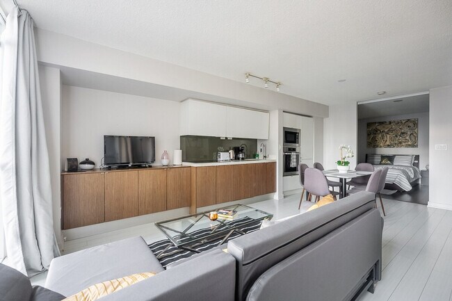 Building Photo - 2708 Puente de Luz Unit ID1345922P