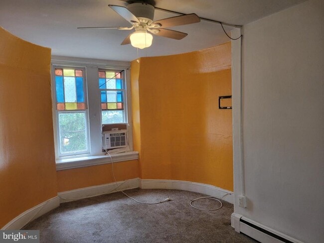 Photo - 835 W Marshall St