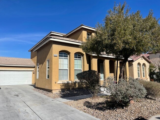 Building Photo - 4348 Santa Clarita Ave