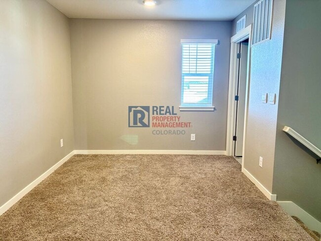 Photo - 2051 Rosette Ln