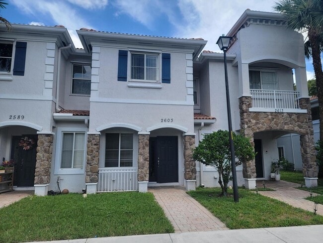 Building Photo - 2603 SW 82nd Ave Unit 106