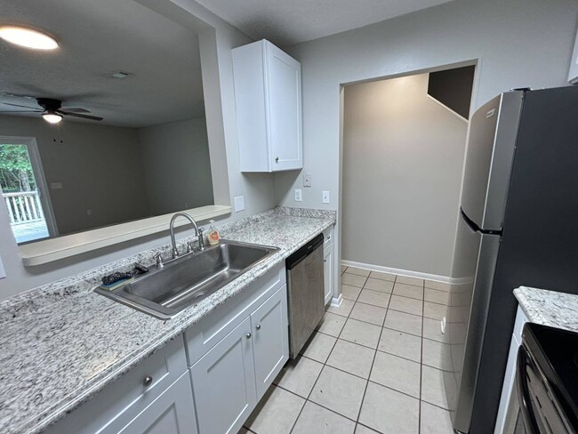 Photo - 133 Candlebrook Dr