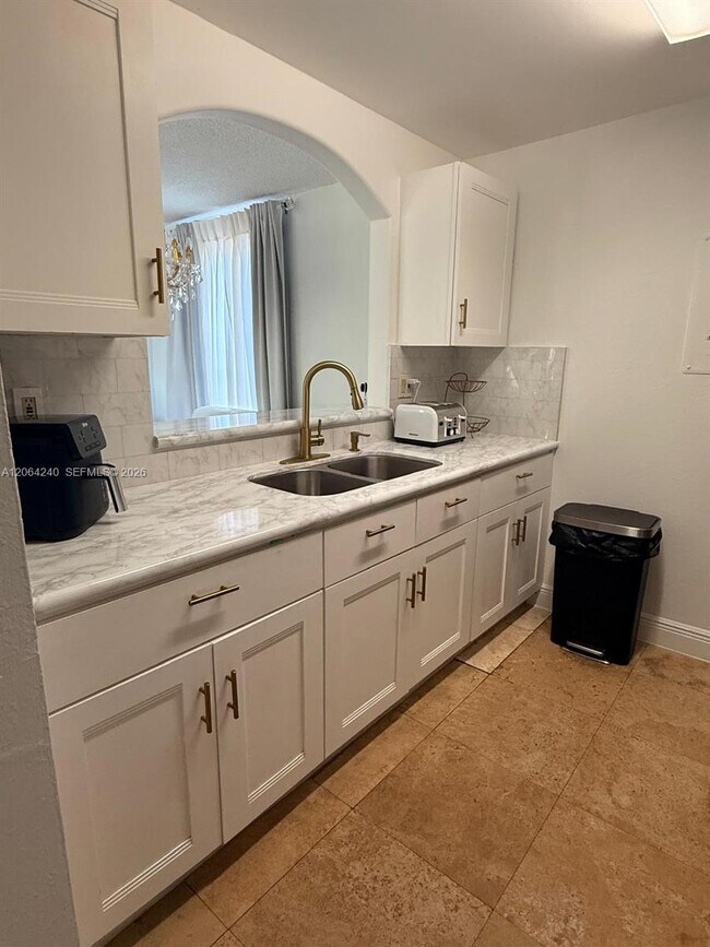 Photo - 2160 SW 16th Ave Unit 320