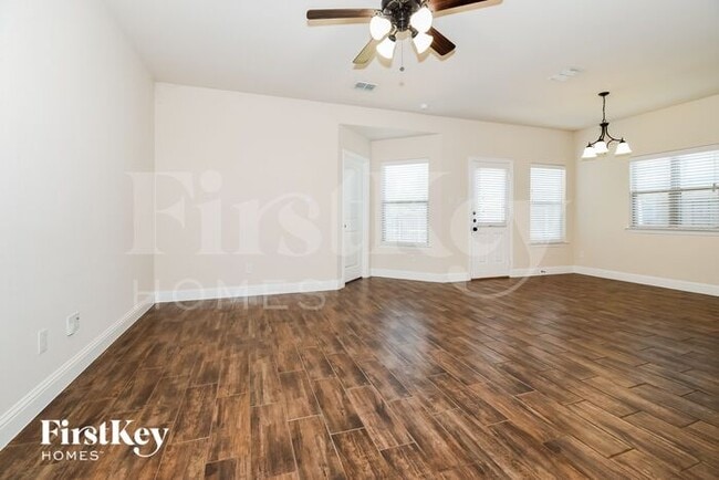 Photo - 1403 Derby Dr