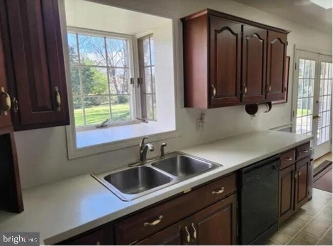 Photo - 1976 Sterling Pl