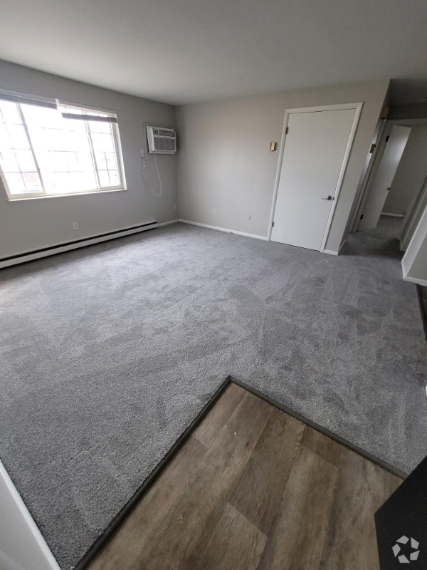 Building Photo - 4600 Applegrove St NW Rental