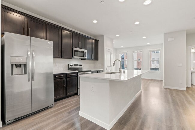 Photo - Newer 4 bed, 3.5 bath Townhome In Lynnwood...