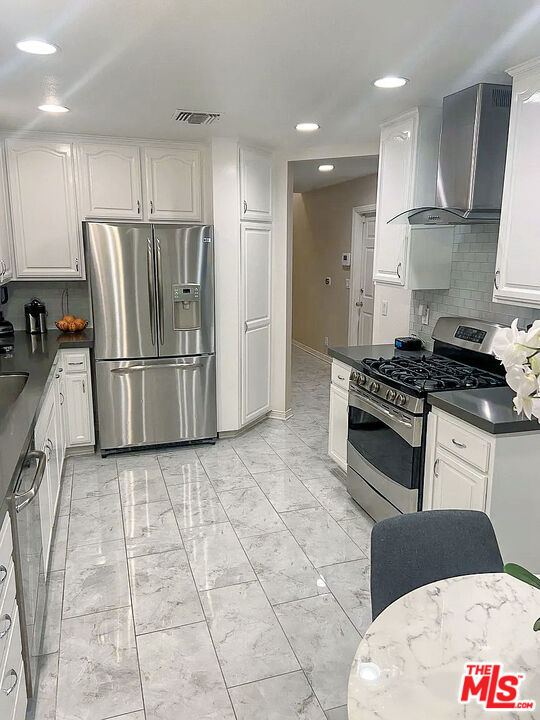 Photo - 5200 White Oak Ave Unidad 36