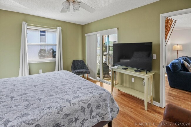 Photo - 2936 Lake Shore Dr Unit 310