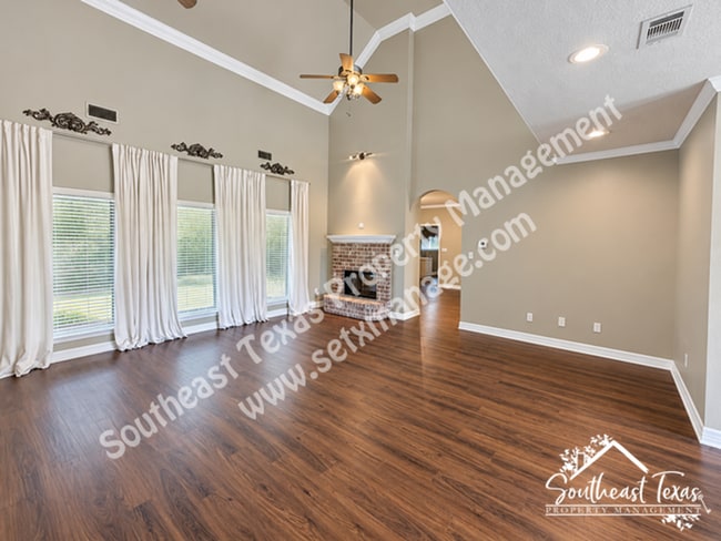 11320 Cathryn Ln
